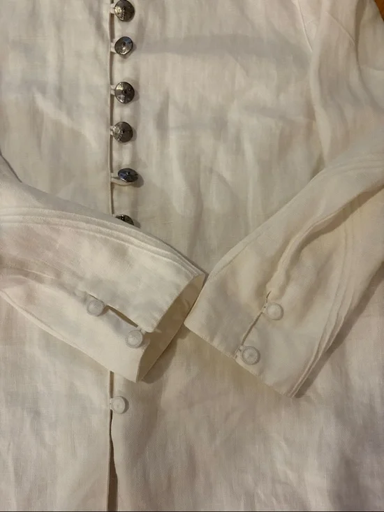 White Button-Front Linen top - Picture 4 of 16